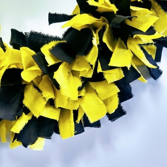 Hand Crafted Black & Yellow Fabric Rag Wreath, Welcome To Our Hive Wreath 18" - Picture 6 of 7